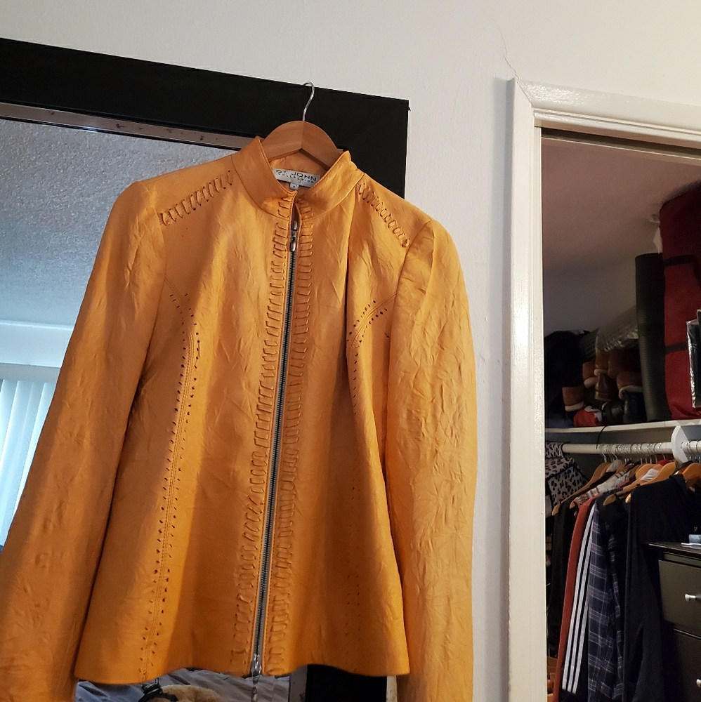 St John leather jacket vintage 2007 size 6 peach